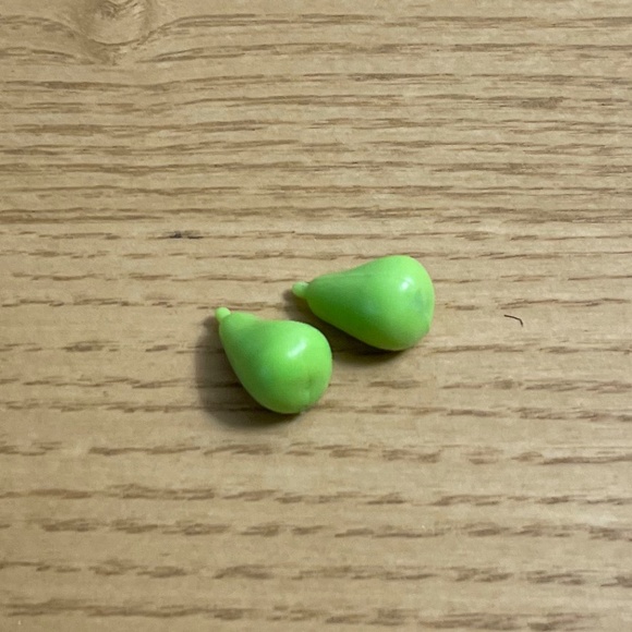 Lil Woodzeez Hopin Farmers Market Replacement Pieces 2 Pears Calico Critters Set - Picture 1 of 3